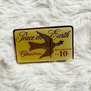 🎄Vintage ‘Peace On Earth’ Christmas Stamp Pin